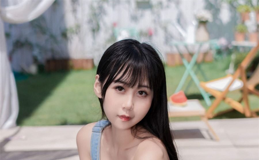 萌芽儿的背带裤造型，重回学生时代-coser视界