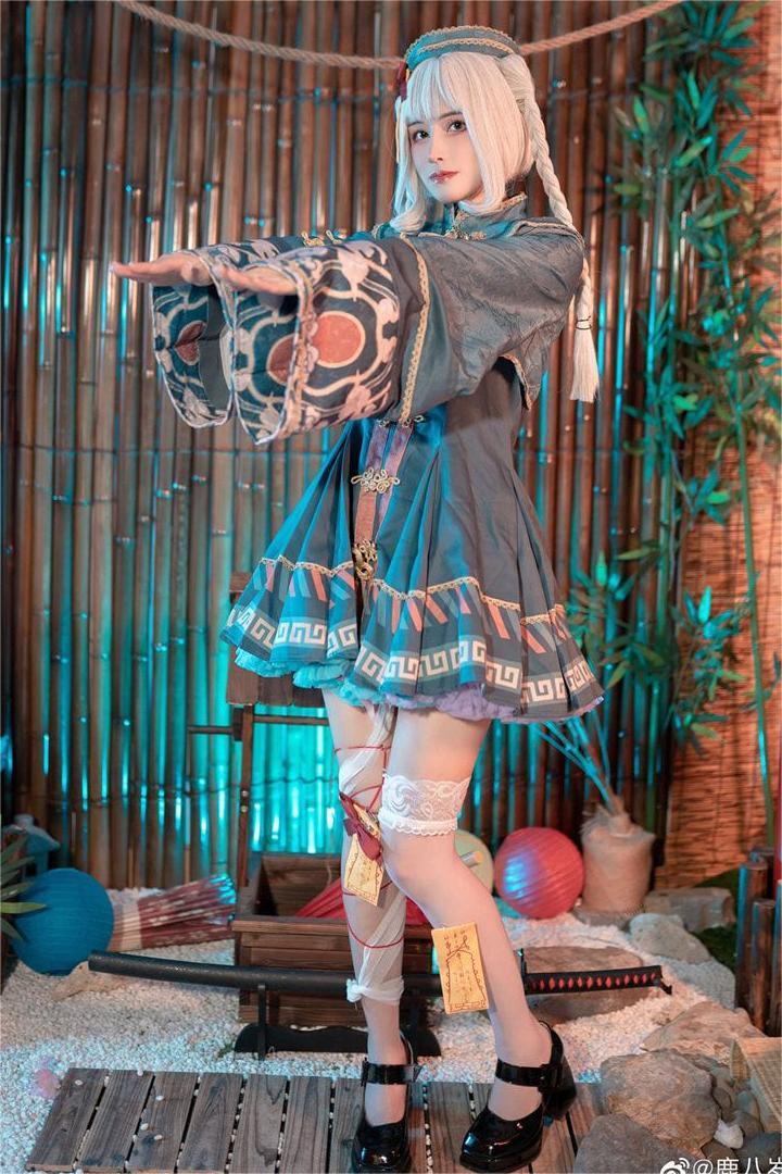 鹿八岁baby精品cos作品神秘小僵尸鉴赏，萌萌哒