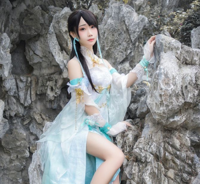 焖焖碳cos逆水寒、雷姆∕蕾姆作品鉴赏
